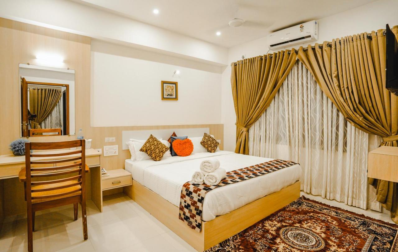 Athirappilly Rainland Resort Exterior photo