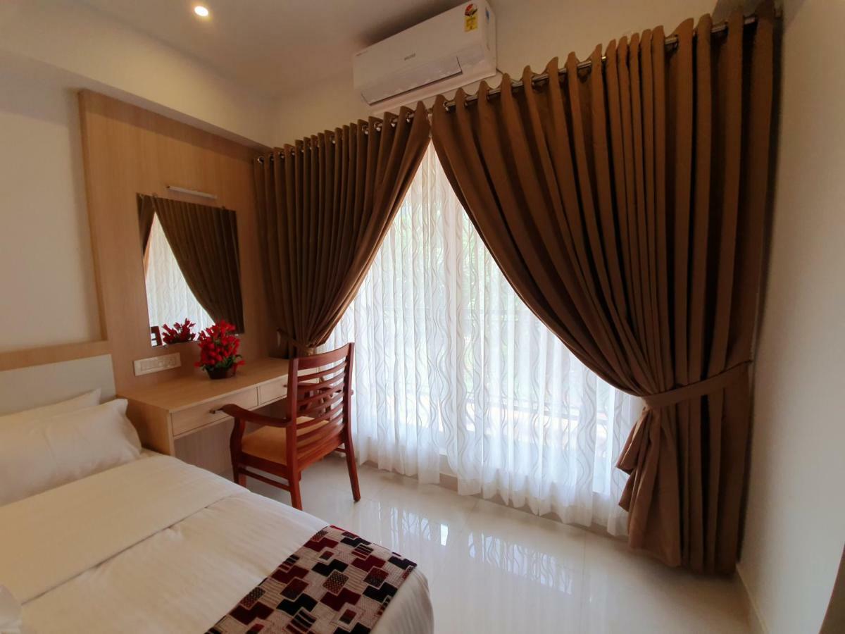 Athirappilly Rainland Resort Exterior photo